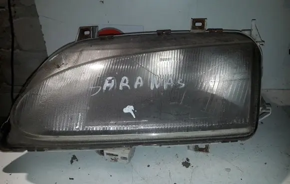 Volkswagen Sharan Headlight/headlamp 1305235254