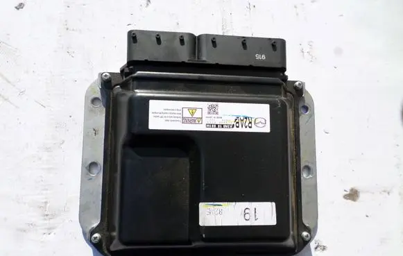 Mazda 6 Engine control unit/module 2758009159