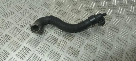 Coolant pipe/hose