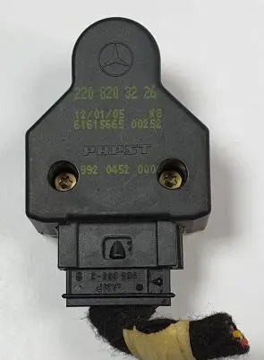 Mercedes-Benz SL R230 Seat control switch 2208203226