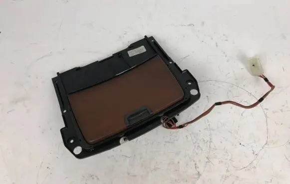 Ashtray (front)