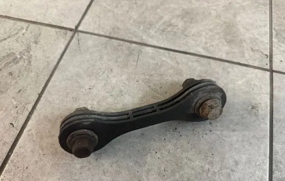 Volkswagen Amarok Front anti-roll bar/stabilizer link 2H0411317B