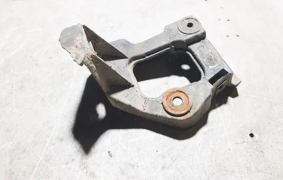 Audi A6 S6 C5 4B Fender mounting bracket 4B0853922B