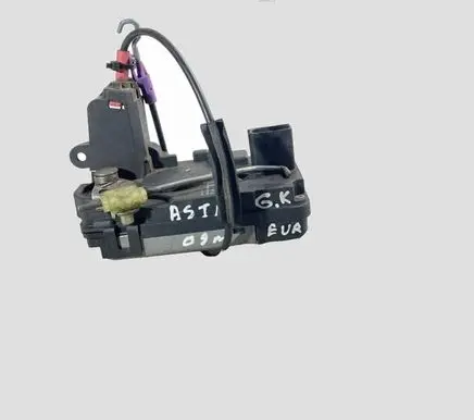 Opel Astra H Rear door lock 13210738