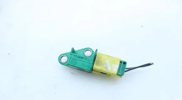 Audi A4 S4 B8 8K Airbag deployment crash/impact sensor 1K0909606C