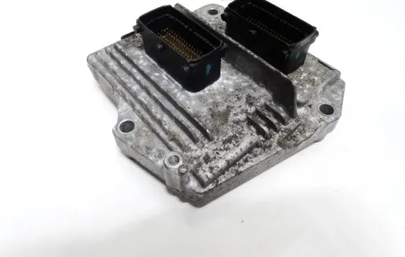 Opel Meriva A Engine control unit/module ECU 12249823 MT35E21 869823LB0014108T