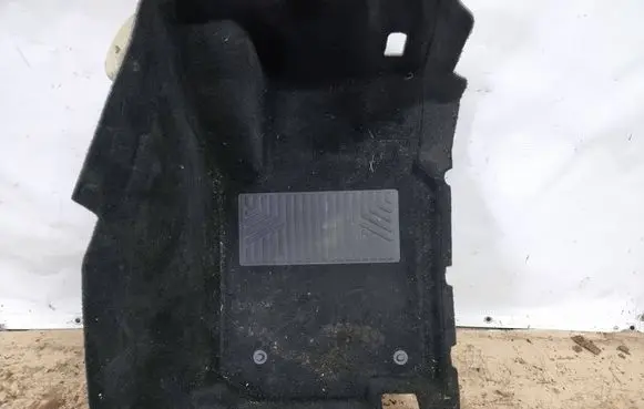 Mercedes-Benz GL X166 Front floor carpet liner A1666801640