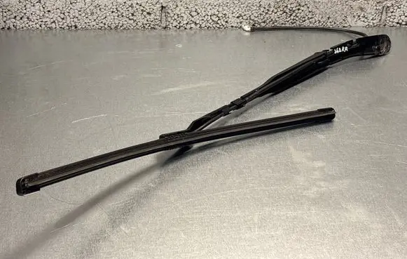 Volvo S60 Windshield/front glass wiper blade W000092558