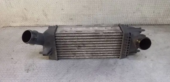 Citroen C5 Intercooler radiator 9657073480