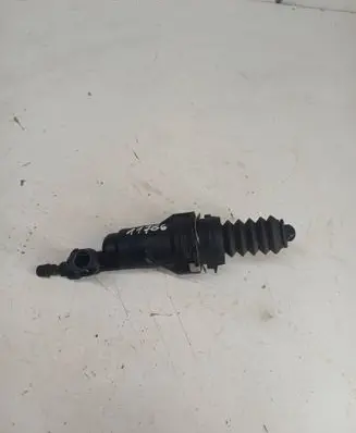 Peugeot 607 Clutch slave cylinder 