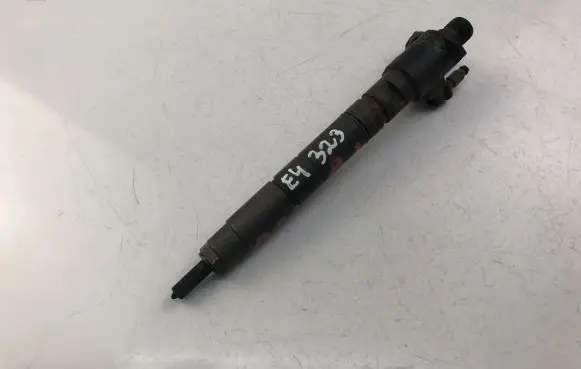 Volvo XC60 Fuel injector 31272690