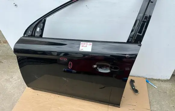 Volvo V60 Front door