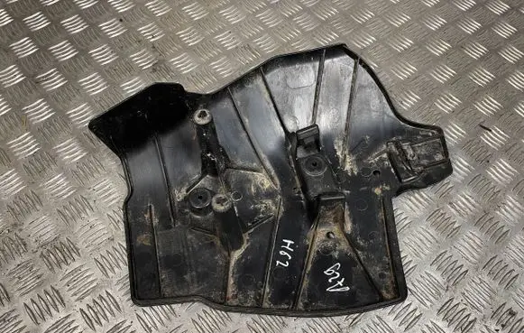 Rear underbody cover/under tray