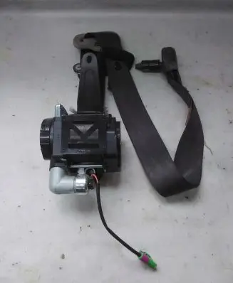 Opel Antara Front seatbelt