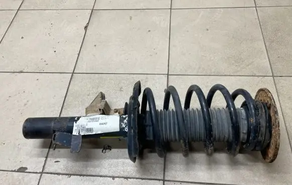 Volvo XC60 Front shock absorber with coil spring 31277627