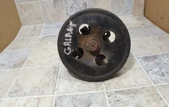 Mitsubishi Galant Power steering pump MR333754 72207116