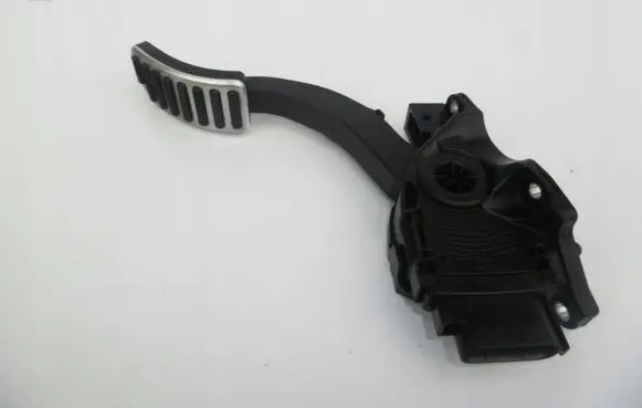Volvo V70 Accelerator throttle pedal