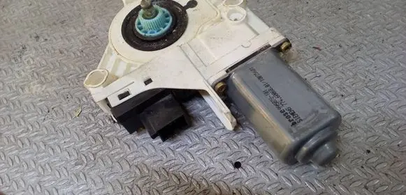 Audi A6 S6 C6 4F Front door window regulator motor 4F0959801B