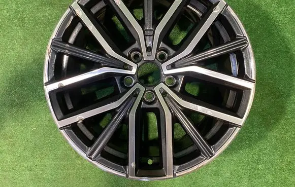 R18 alloy rim