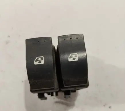 Renault Scenic II - Grand scenic II Electric window control switch 315050A