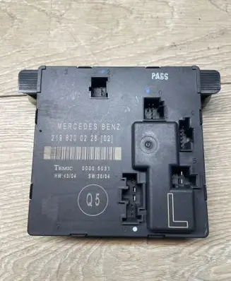 Mercedes-Benz CLS C219 Door control unit/module 2198200226 00005031