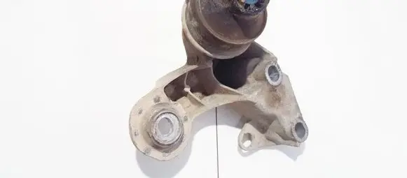 Audi A4 S4 B5 8D Engine mounting bracket 4b0199352b