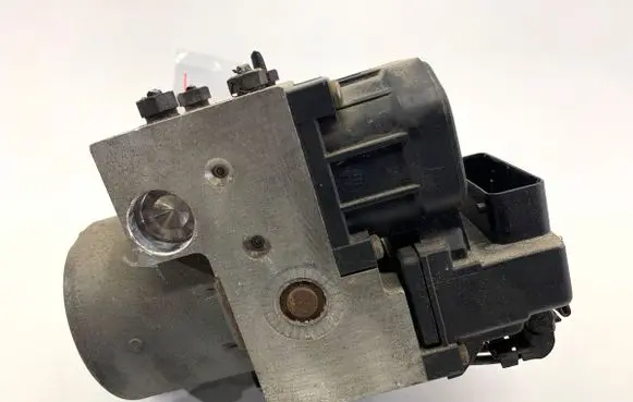 Volkswagen PASSAT B5 ABS Pump 0273004281