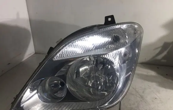 Mercedes-Benz Sprinter W906 Headlight/headlamp A9068200116