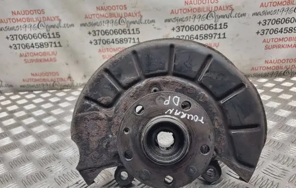 Volkswagen Touran I Front wheel hub spindle knuckle 