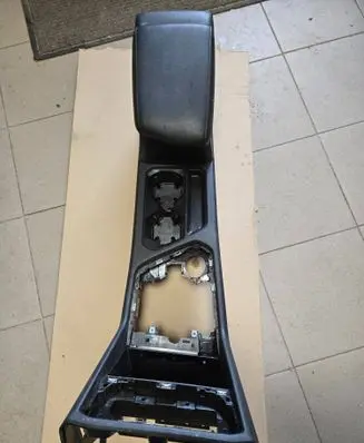 Volkswagen Tiguan Armrest 5NN862531