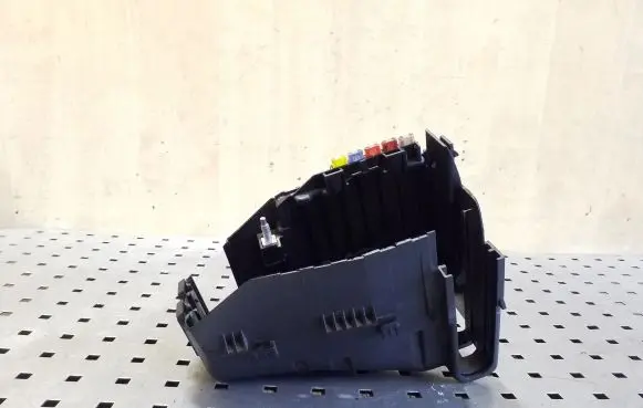 Volvo XC70 Fuse box set 6G9T14A067CA 6G9T14A076MB
