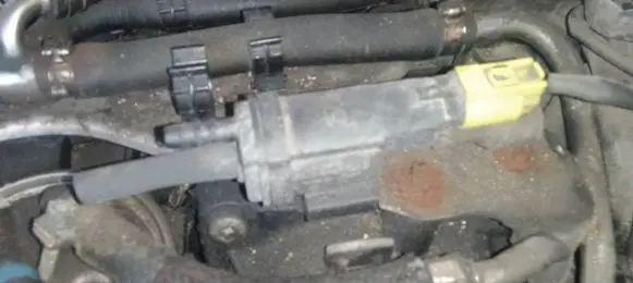 Mercedes-Benz C AMG W204 Turbo solenoid valve 0025401497
