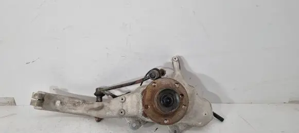 BMW X5 F15 Front wheel hub 6869870 31216869870 77377317