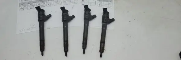 Nissan Qashqai Fuel injectors set 0445110414