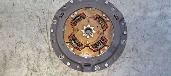 Toyota Auris E180 Clutch pressure plate 8G121381 3127047060