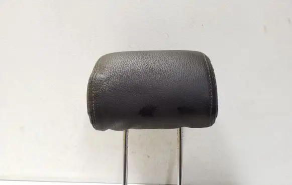 Chevrolet Captiva Rear seat headrest 