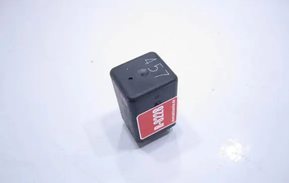 Audi A6 S6 C6 4F Glow plug pre-heat relay 038907281B 0522120503 3014258