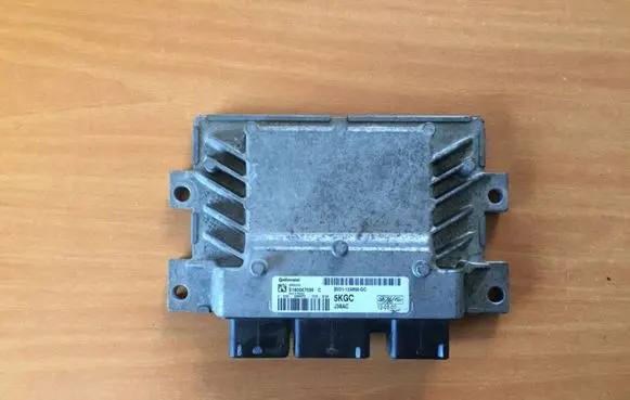 Ford Fiesta Engine control unit/module BV2112A650GC S180047036 5KGC