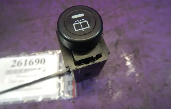 Tata Indica Vista II Headlight wiper switch M15G8