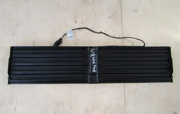 BMW 2 F45 Radiator trim 931991801