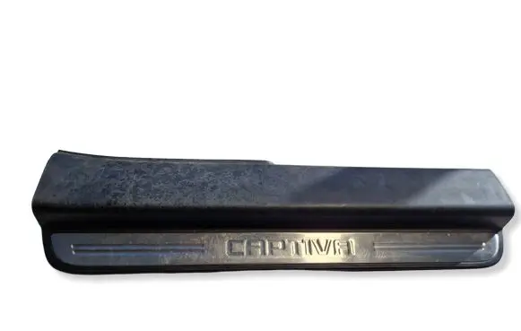 Chevrolet Captiva Front sill trim cover 20832152
