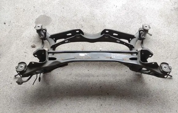 Volkswagen PASSAT B8 Rear subframe 