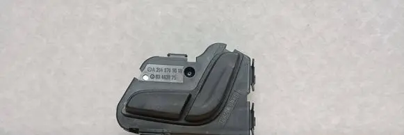 Mercedes-Benz C W204 Seat control switch A2048709010 03463875
