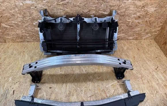 Toyota Prius (XW50) Radiator support slam panel