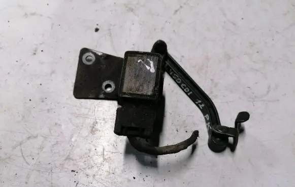 Mercedes-Benz GL X164 Air suspension front height level sensor A1643280140 1643280140