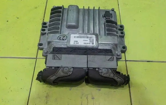 Chevrolet Orlando Engine control unit/module 25187593