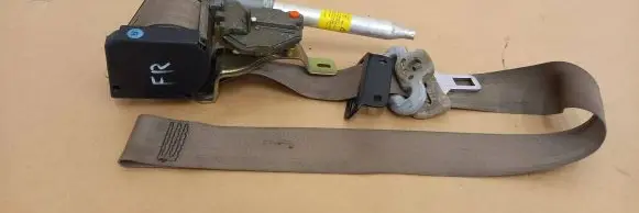 Jaguar XK8 - XKR Front seatbelt 843594 HJA7054AB 00061434