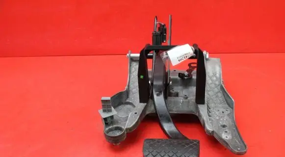 Audi Q7 4L Accelerator throttle pedal 7L8723117