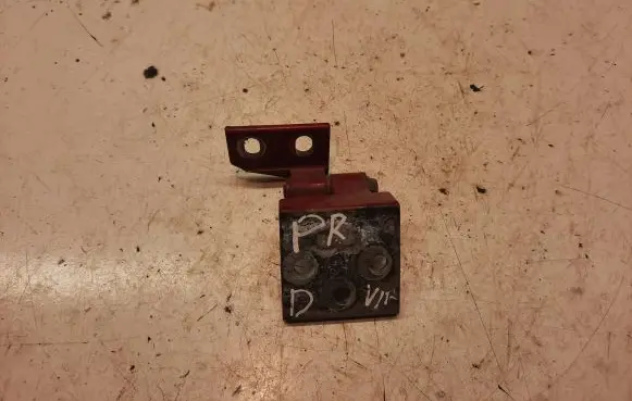 Peugeot Partner Front door upper hinge