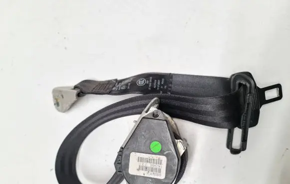 Volkswagen Jetta V Rear seatbelt 1K5857806B 15022007